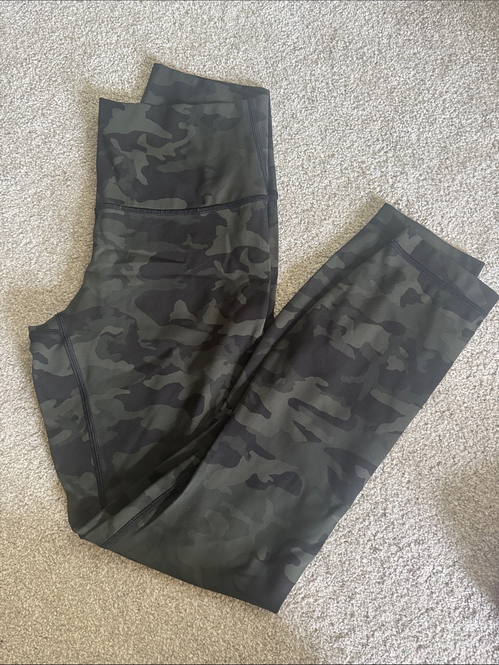 Lululemon Wunder Camo High-Waist Leggings - Dark Green/Black ankle length